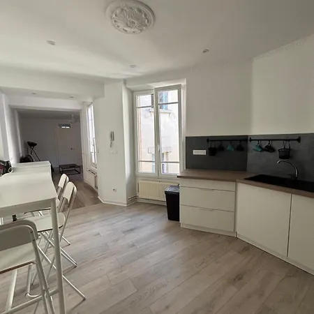 De Camille Au Centre De شقة فردان سور ميوز